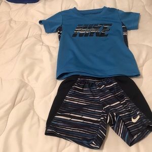 Nike shirt and short set!